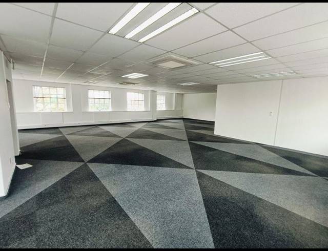 BUSINESS PROPERTY TO RENT IN BRYANSTON